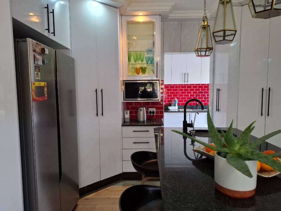 3 Bedroom Property for Sale in Heuwelsig Free State